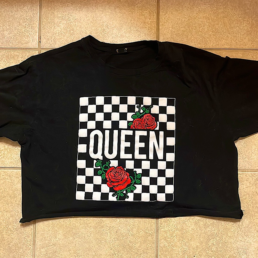 Queen Bees Graphic T-Shirt (long sleeves)